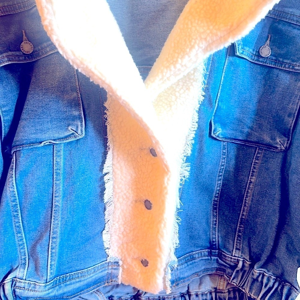 Veveret Faux Fur Hooded Denim Jacket Size Large Blue Collared Neckline Sherpa - Picture 4 of 15